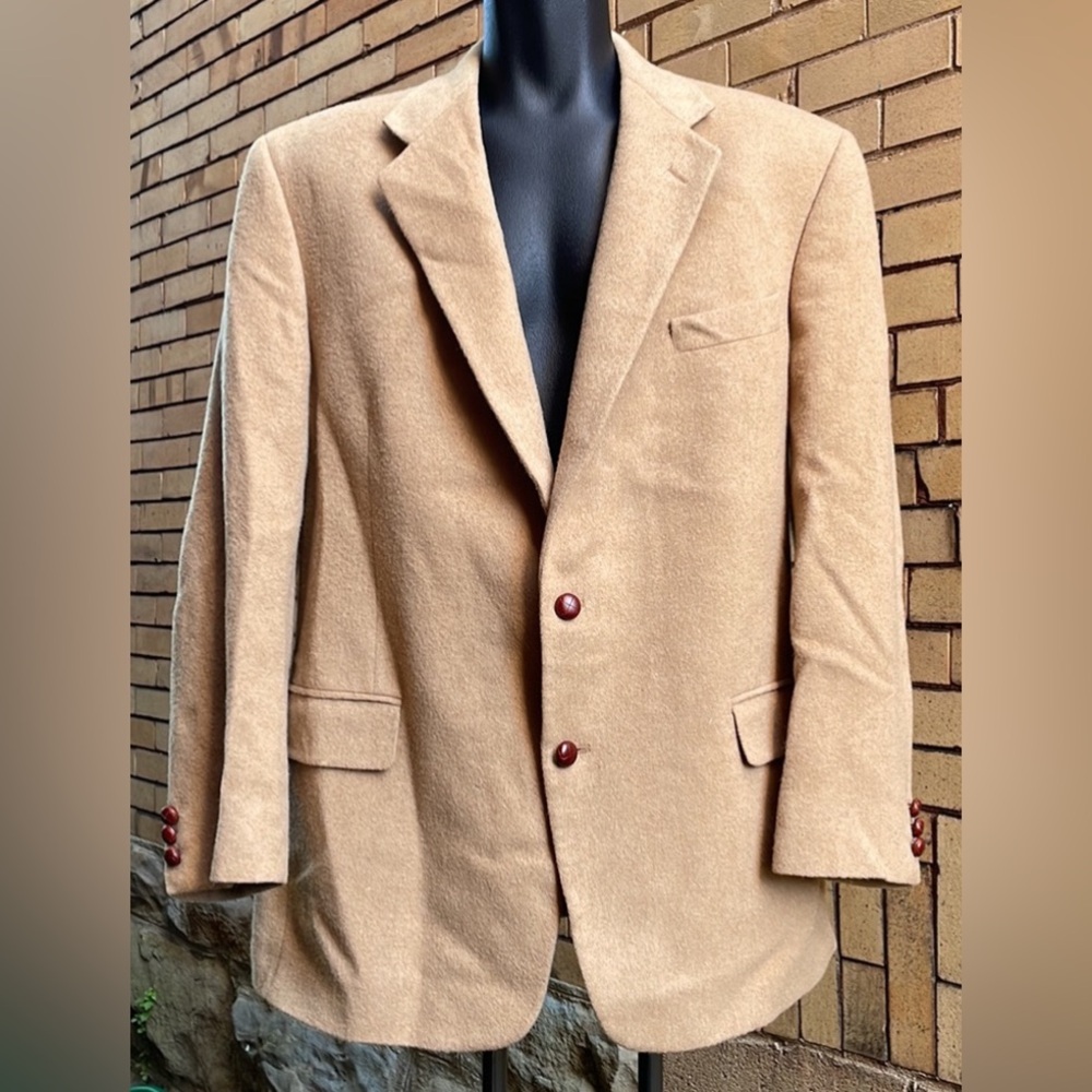 Vintage Evan Picone beige sport coat Measurements